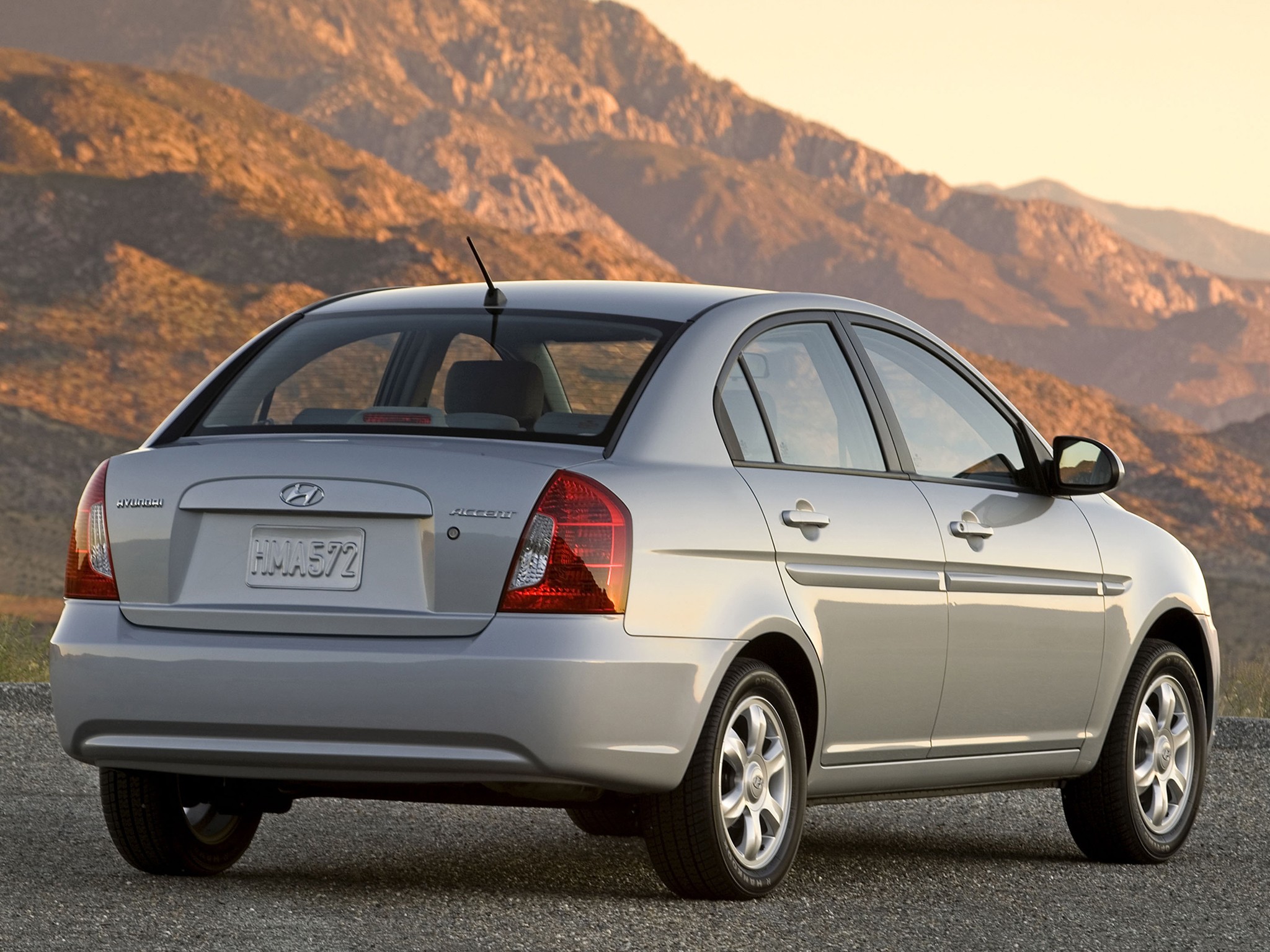 Hyundai Accent Sedan photo 27