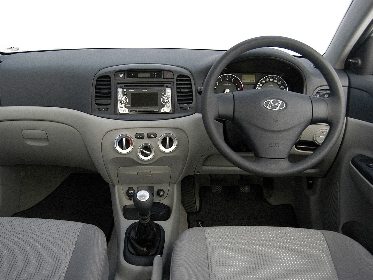 Hyundai Accent Sedan photo 40