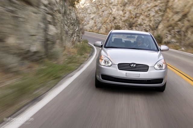 Hyundai Accent Sedan photo 1