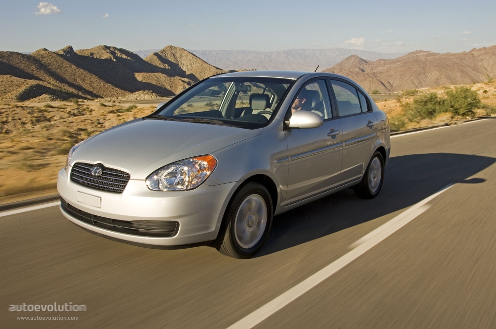 Hyundai Accent Sedan photo 2