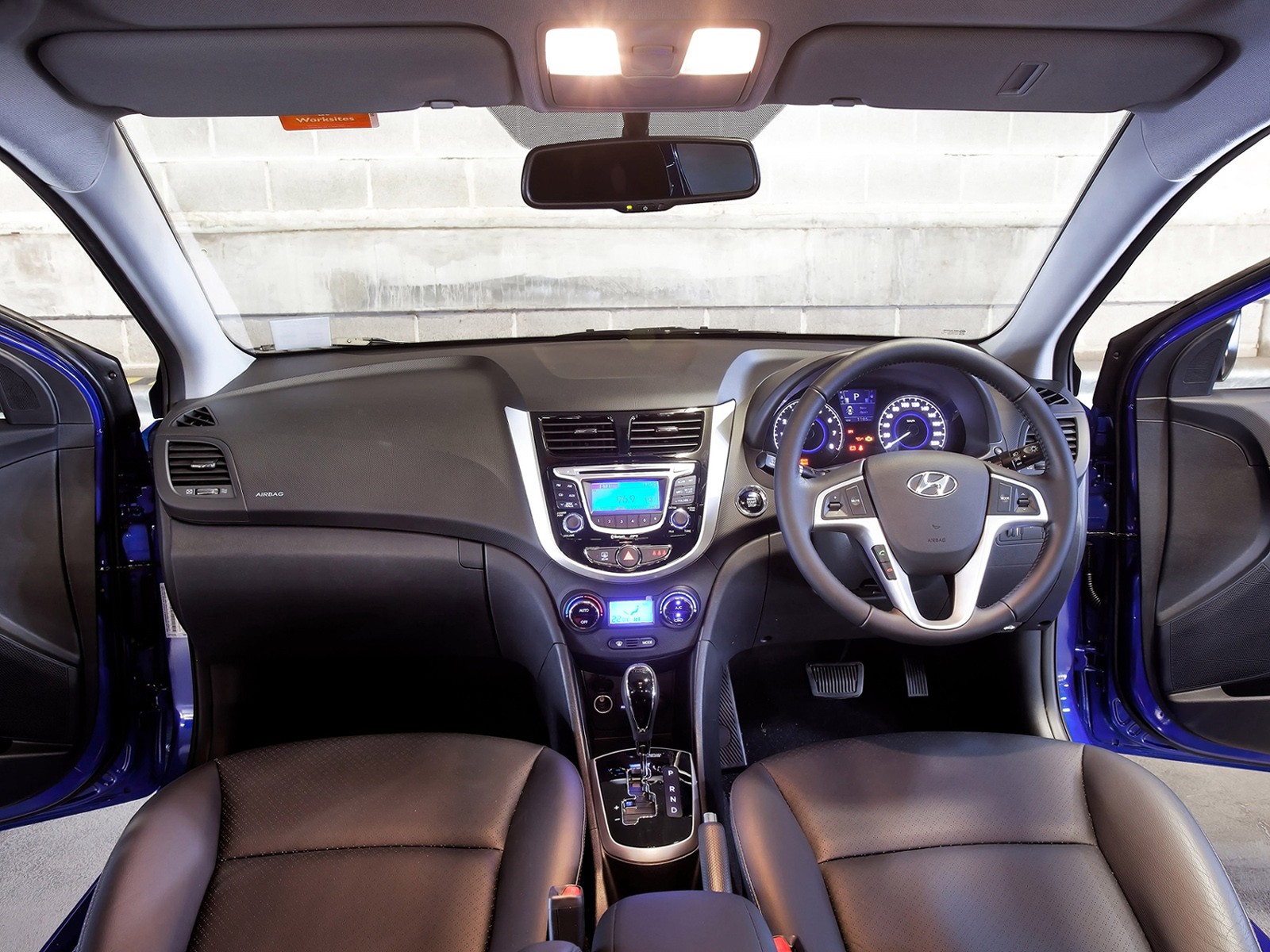 Hyundai Accent Sedan photo 93