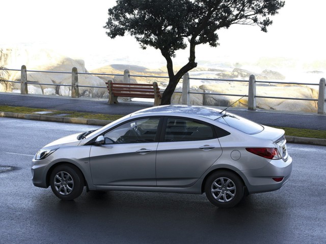 Hyundai Accent Sedan foto 38