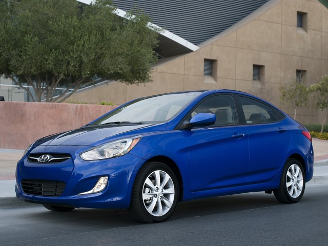 Hyundai Accent Sedan foto 57