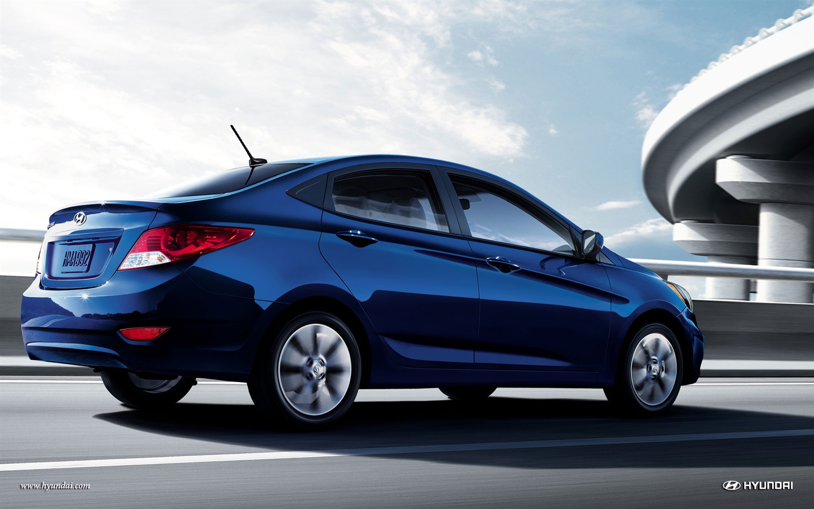 Hyundai Accent Sedan photo 10