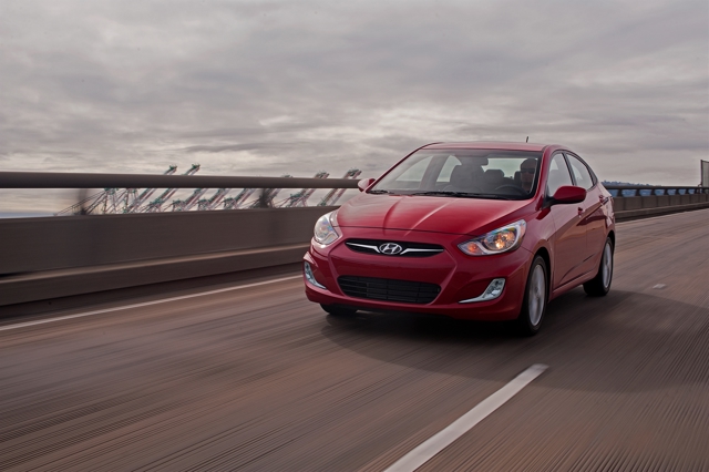 Hyundai Accent Sedan foto 6