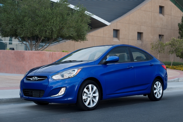 Hyundai Accent Sedan foto 9