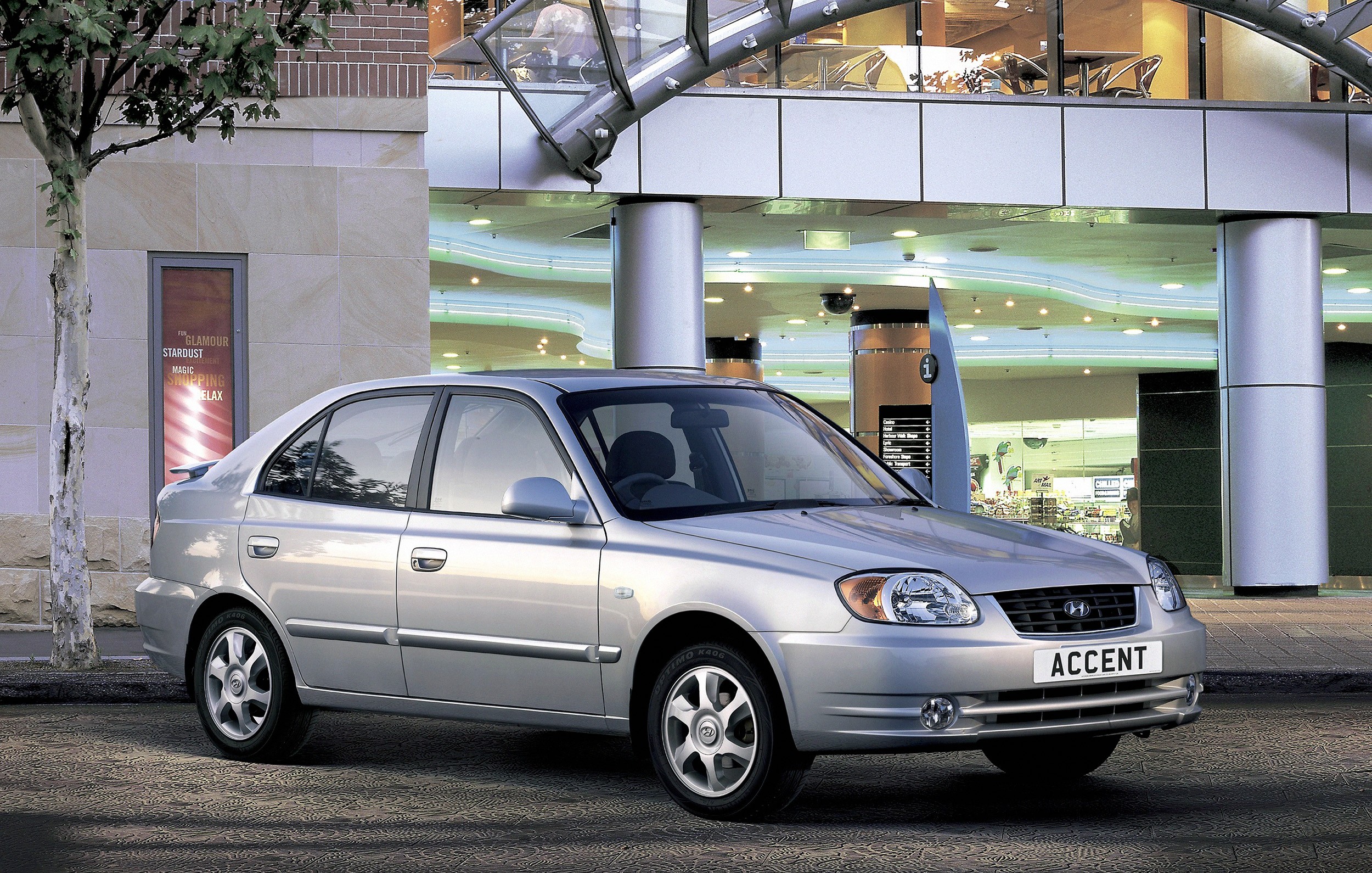 Hyundai Accent Sedan photo 12