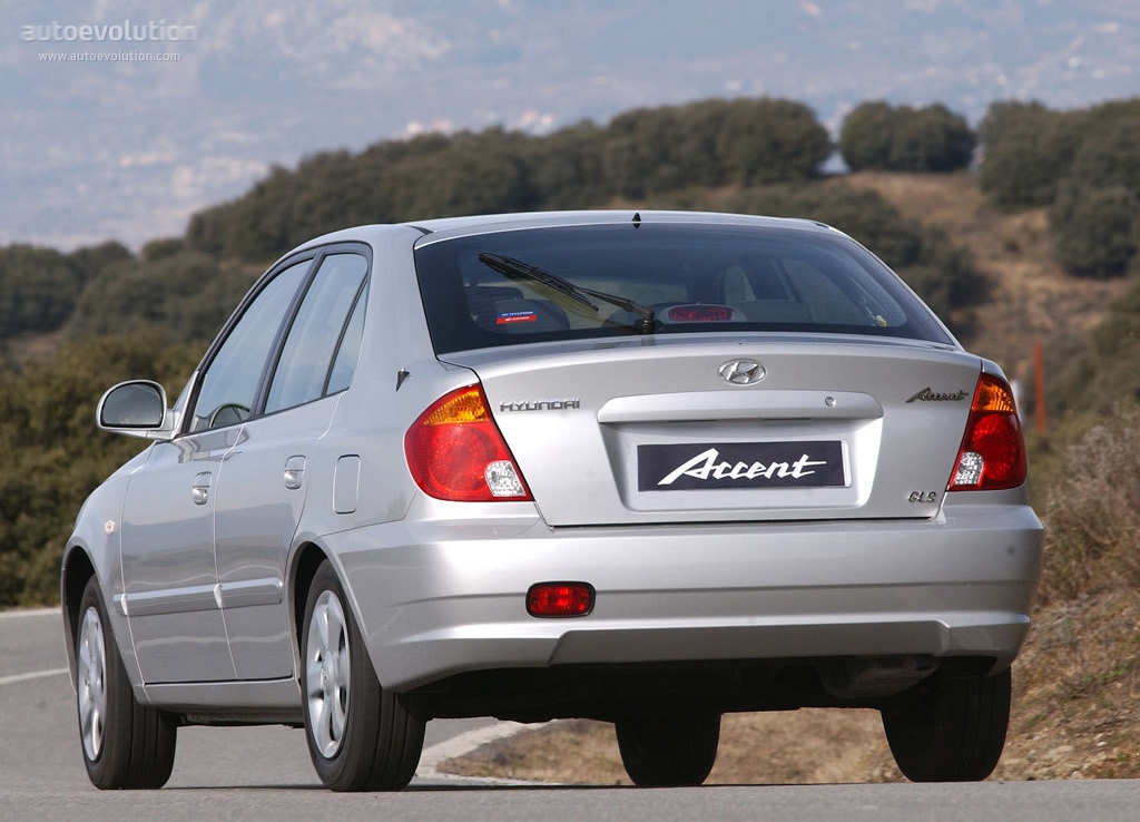 Hyundai Accent Sedan photo 3