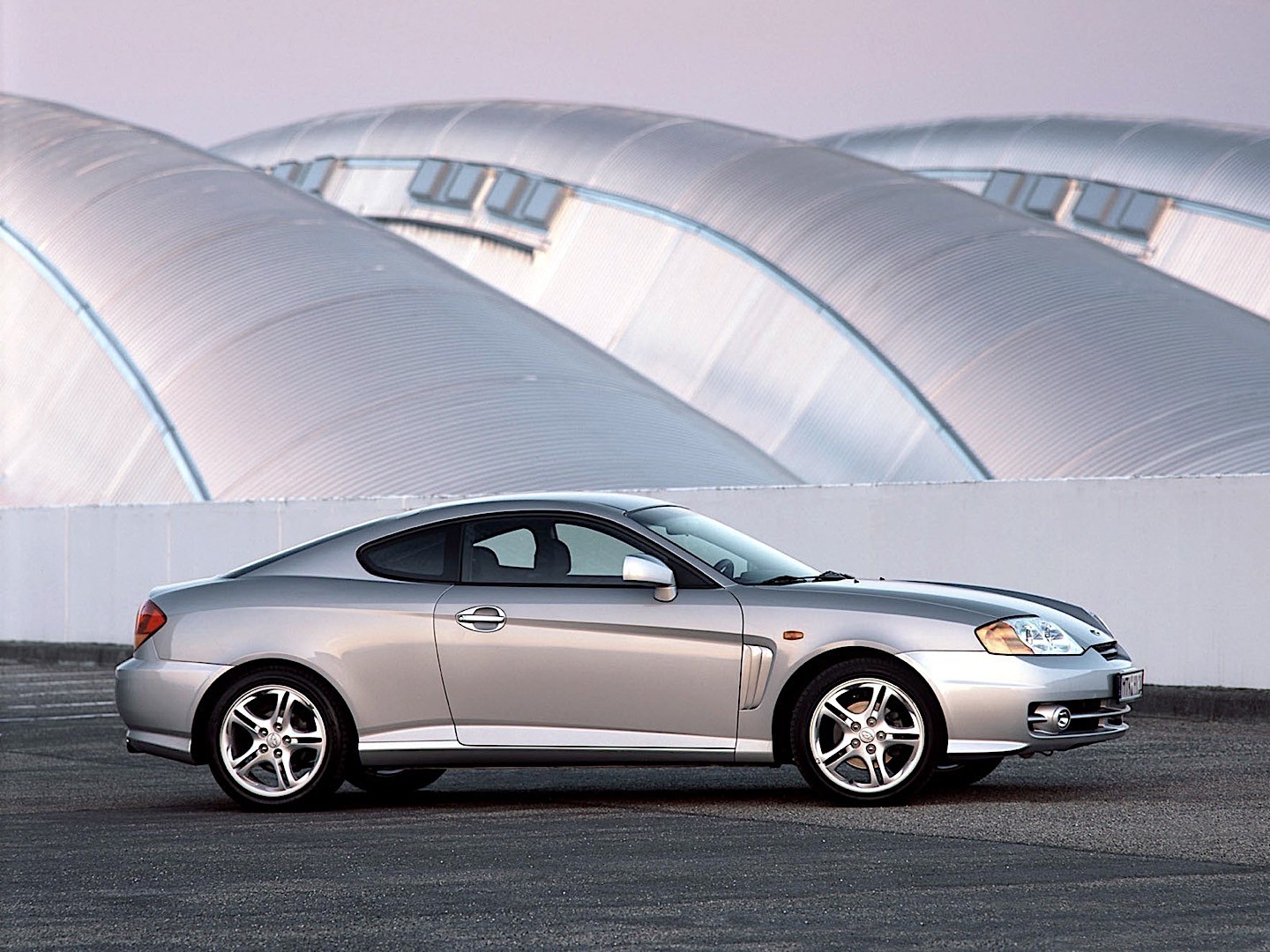 Hyundai Coupe / Tiburon photo 10