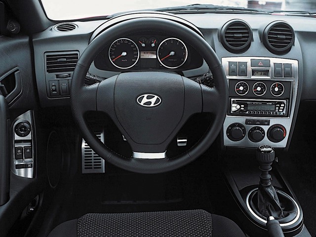 Hyundai Coupe / Tiburon photo 30