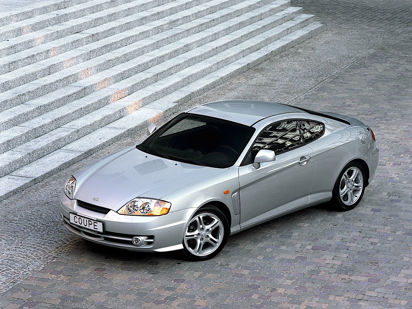 Hyundai Coupe / Tiburon photo 8
