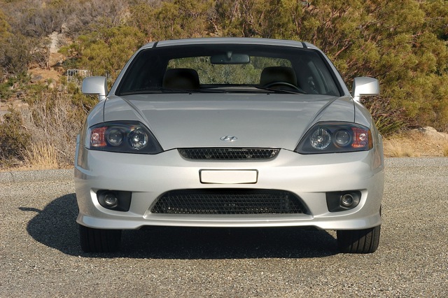 Hyundai Coupe / Tiburon photo 10