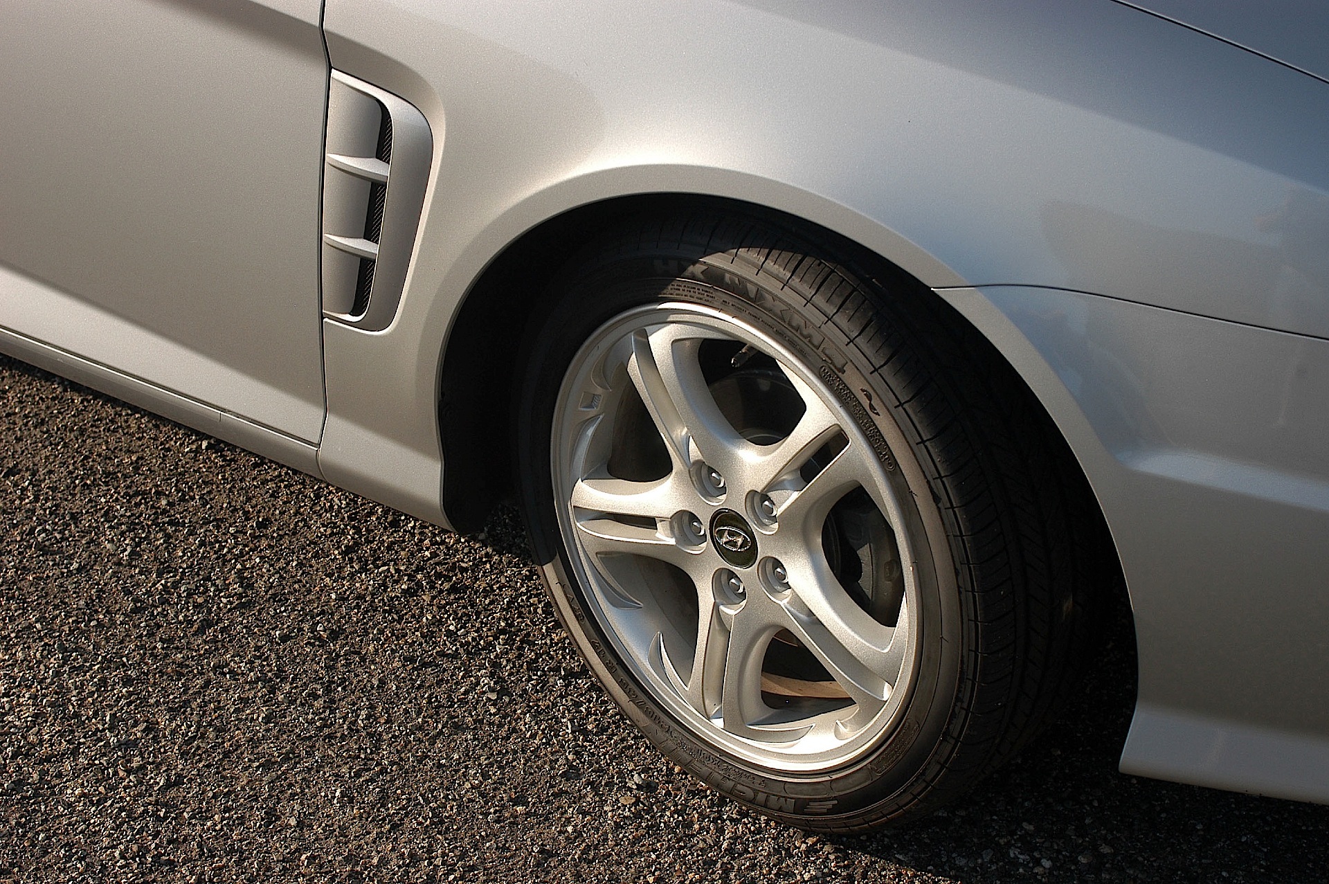 Hyundai Coupe / Tiburon photo 11