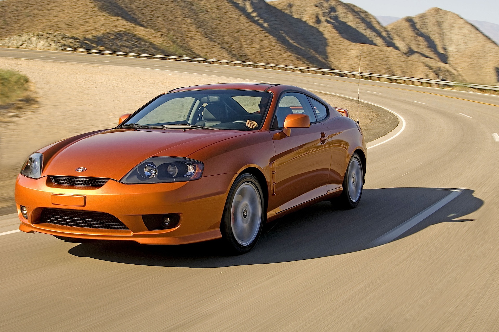 Hyundai Coupe / Tiburon photo 15