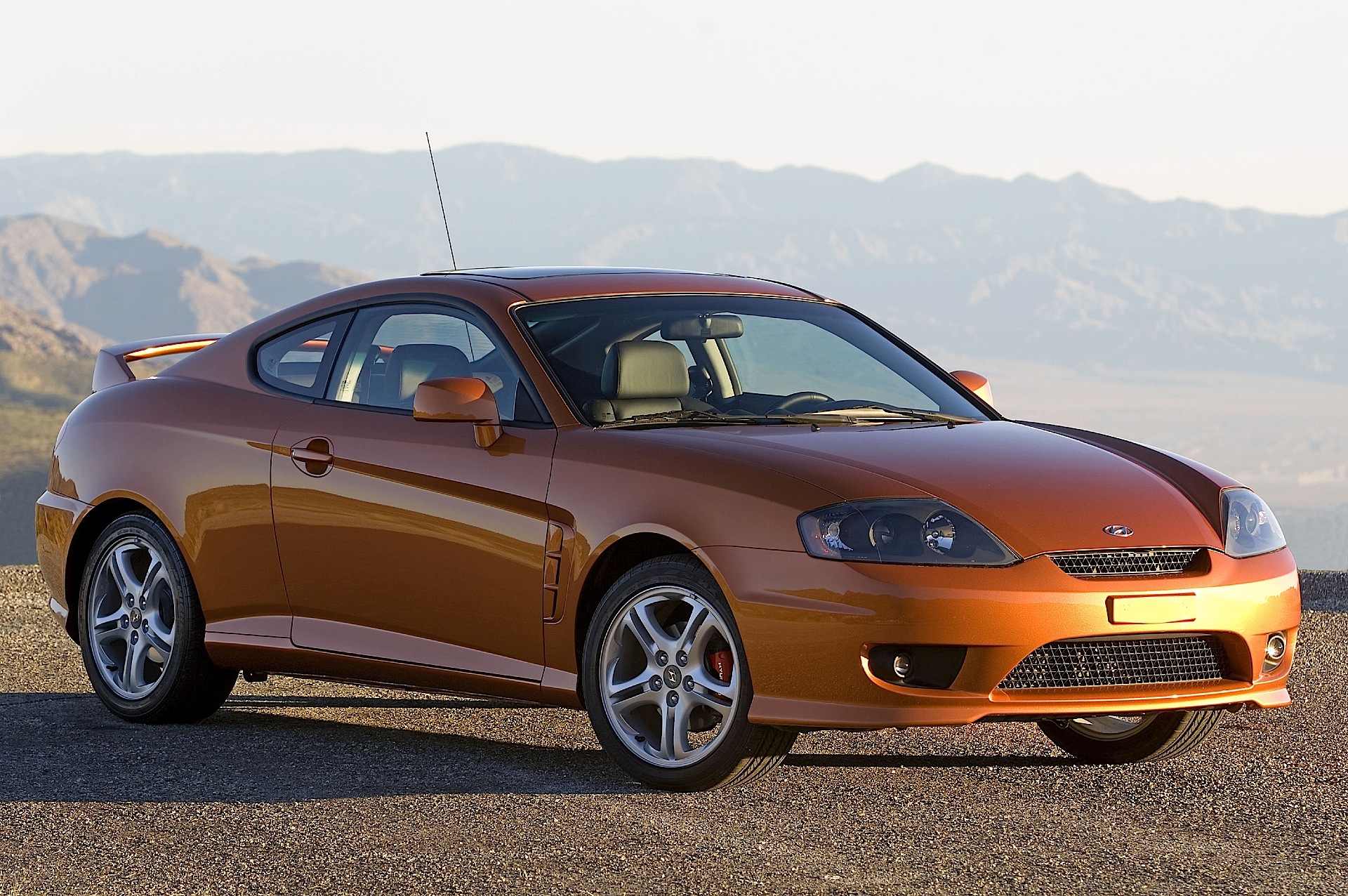Hyundai Coupe / Tiburon photo 17