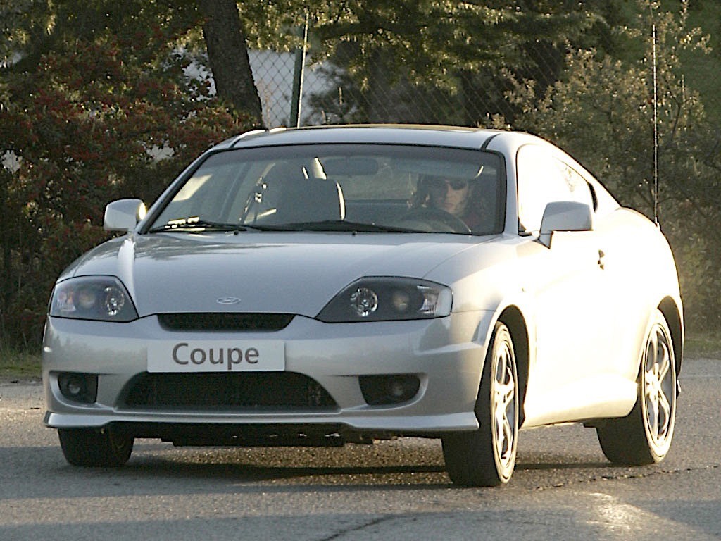 Hyundai Coupe / Tiburon photo 24