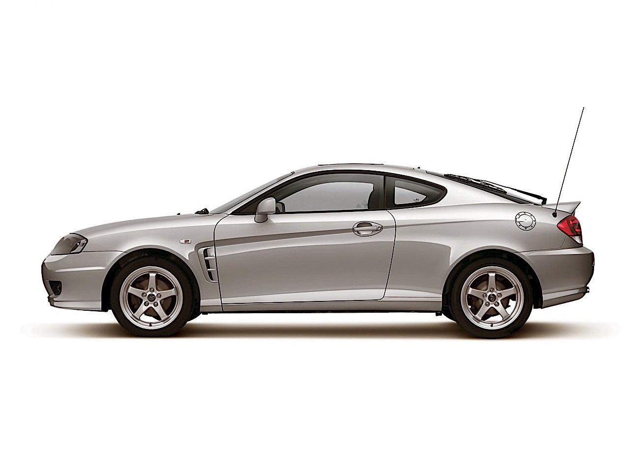 Hyundai Coupe / Tiburon photo 25
