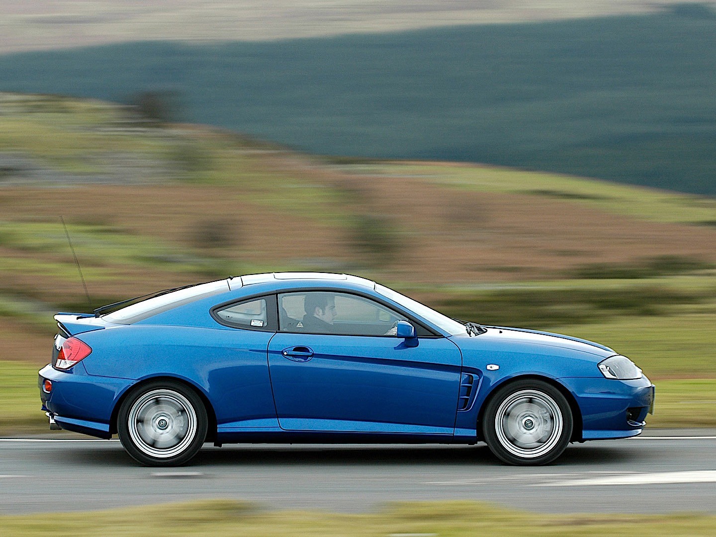 Hyundai Coupe / Tiburon photo 30