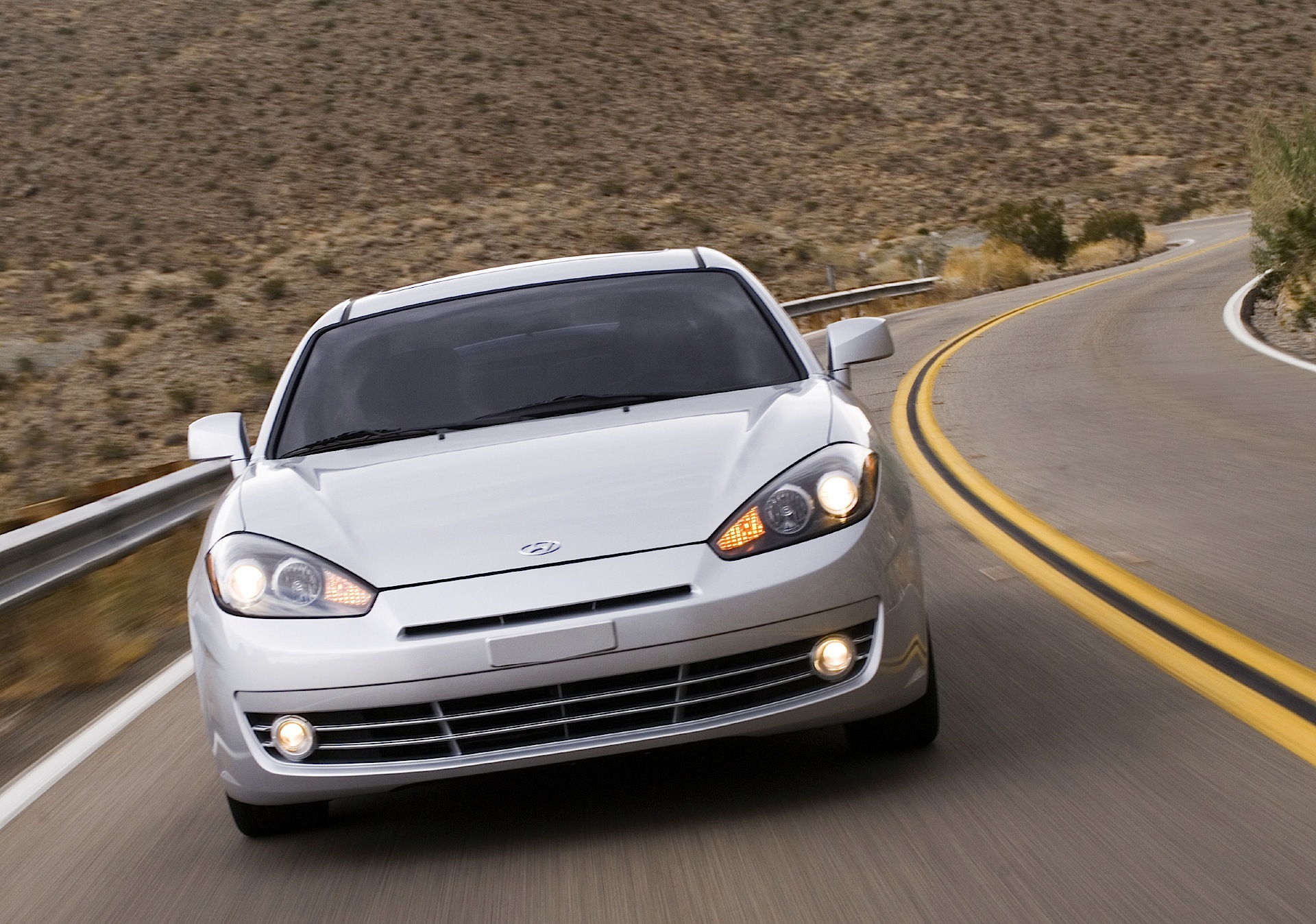 Hyundai Coupe / Tiburon photo 14