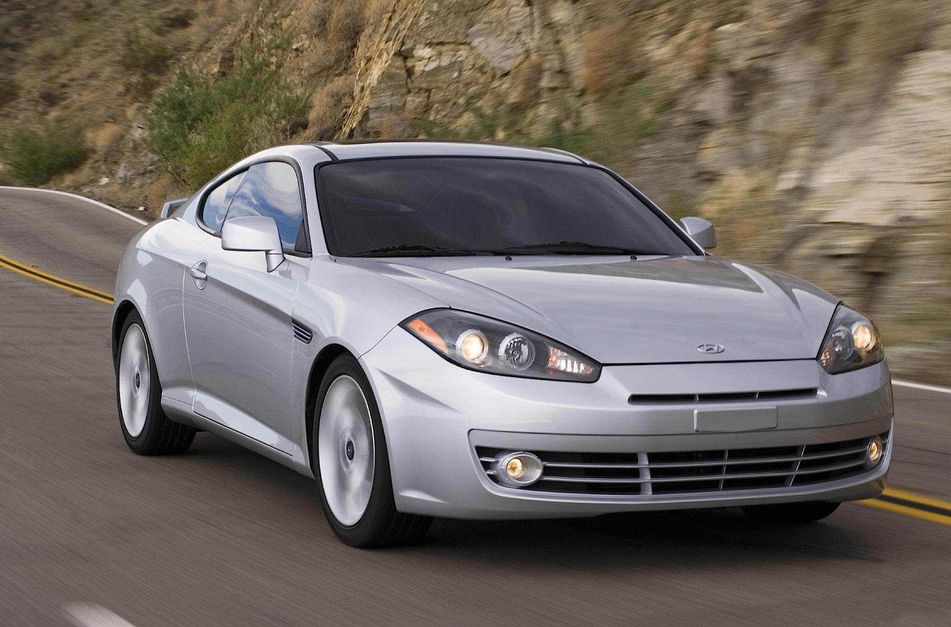 Hyundai Coupe / Tiburon photo 15