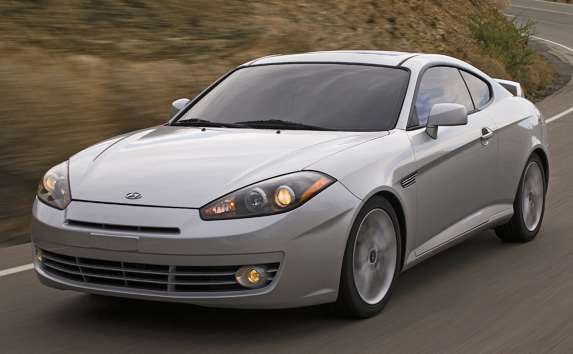 Hyundai Coupe / Tiburon photo 16