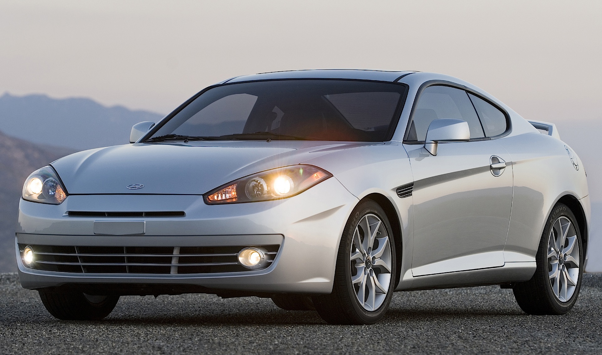 Hyundai Coupe / Tiburon photo 22