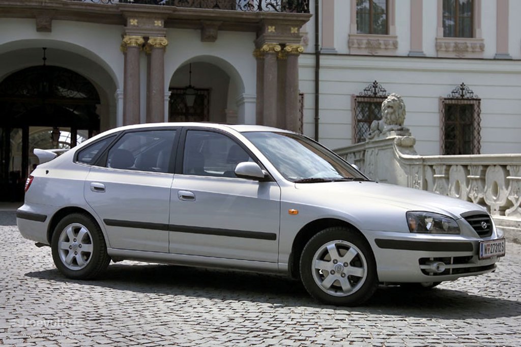 Hyundai Elantra 5 Doors photo 3