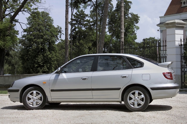 Hyundai Elantra 5 Doors photo 4