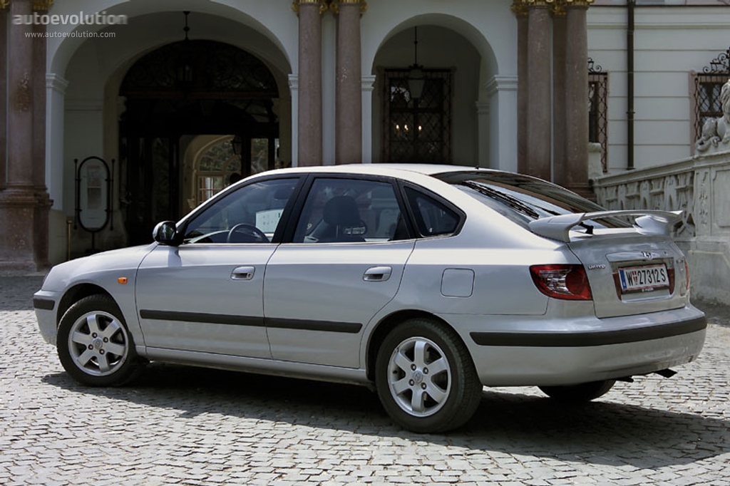 Hyundai Elantra 5 Doors photo 6