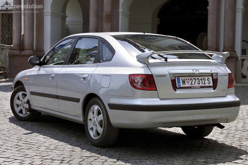 Hyundai Elantra 5 Doors photo 7