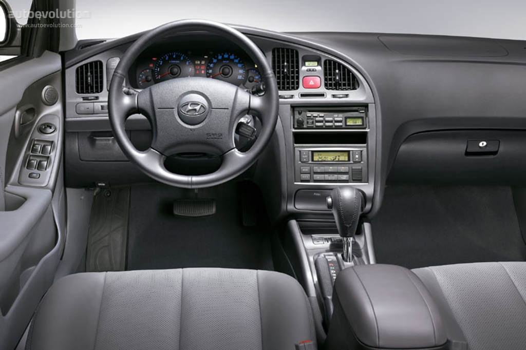 Hyundai Elantra 5 Doors photo 8