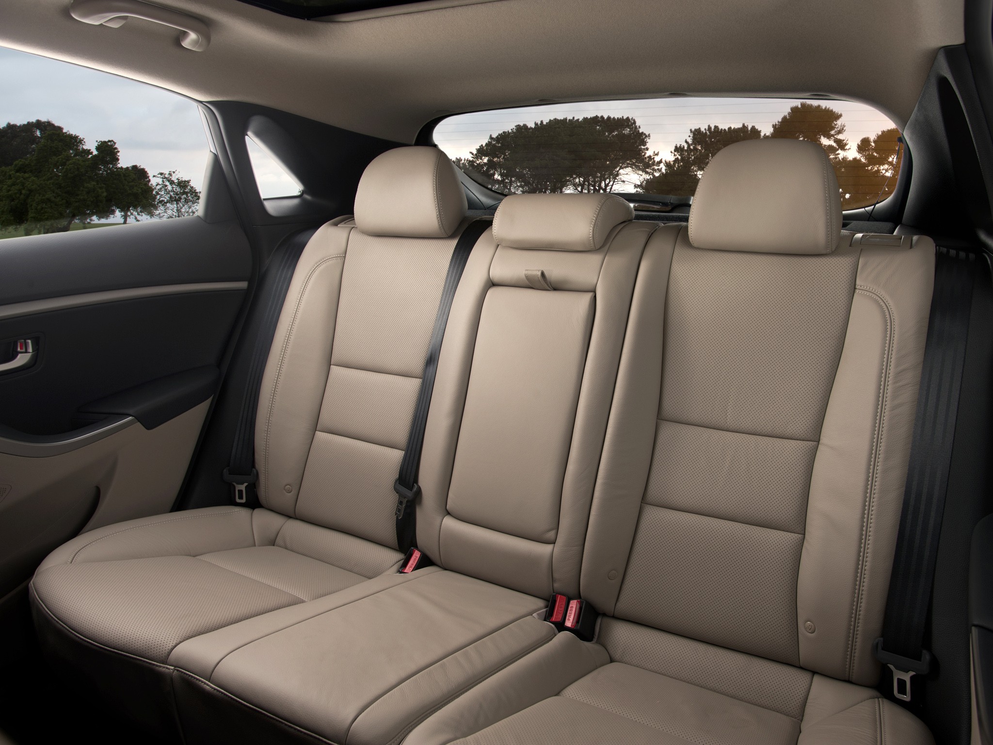 Hyundai Elantra 5 Doors photo 32