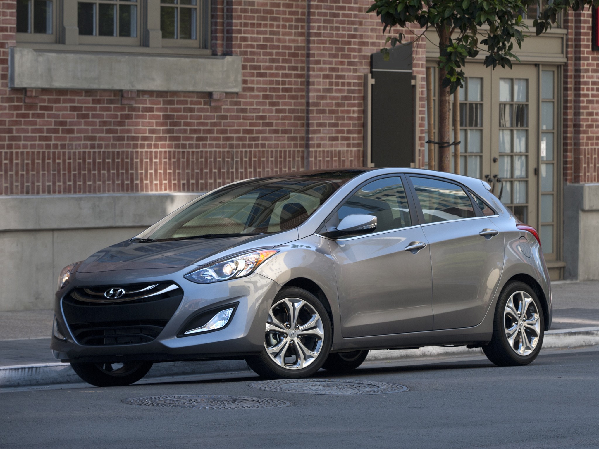 Hyundai Elantra 5 Doors photo 9