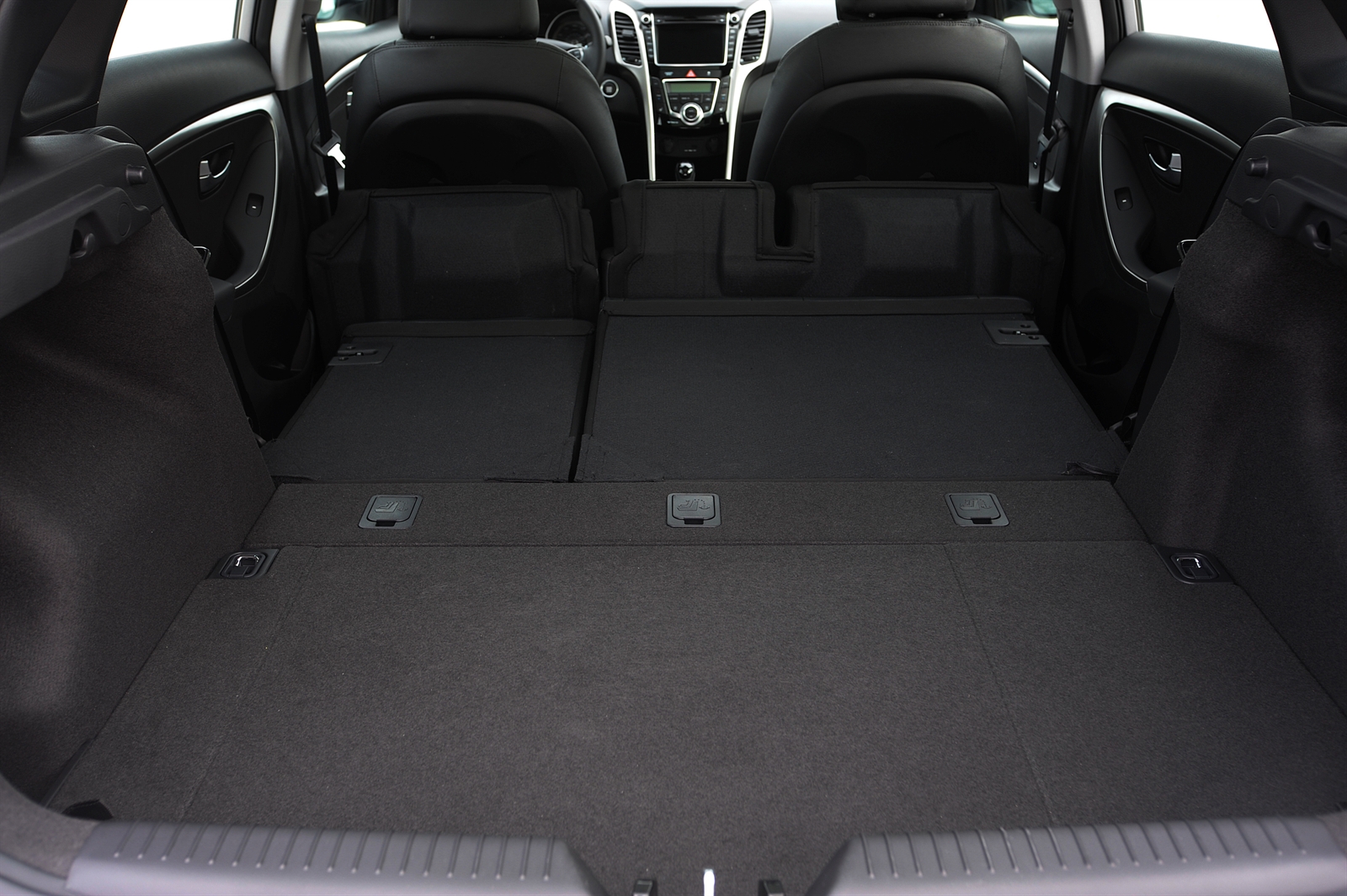 Hyundai Elantra 5 Doors photo 29