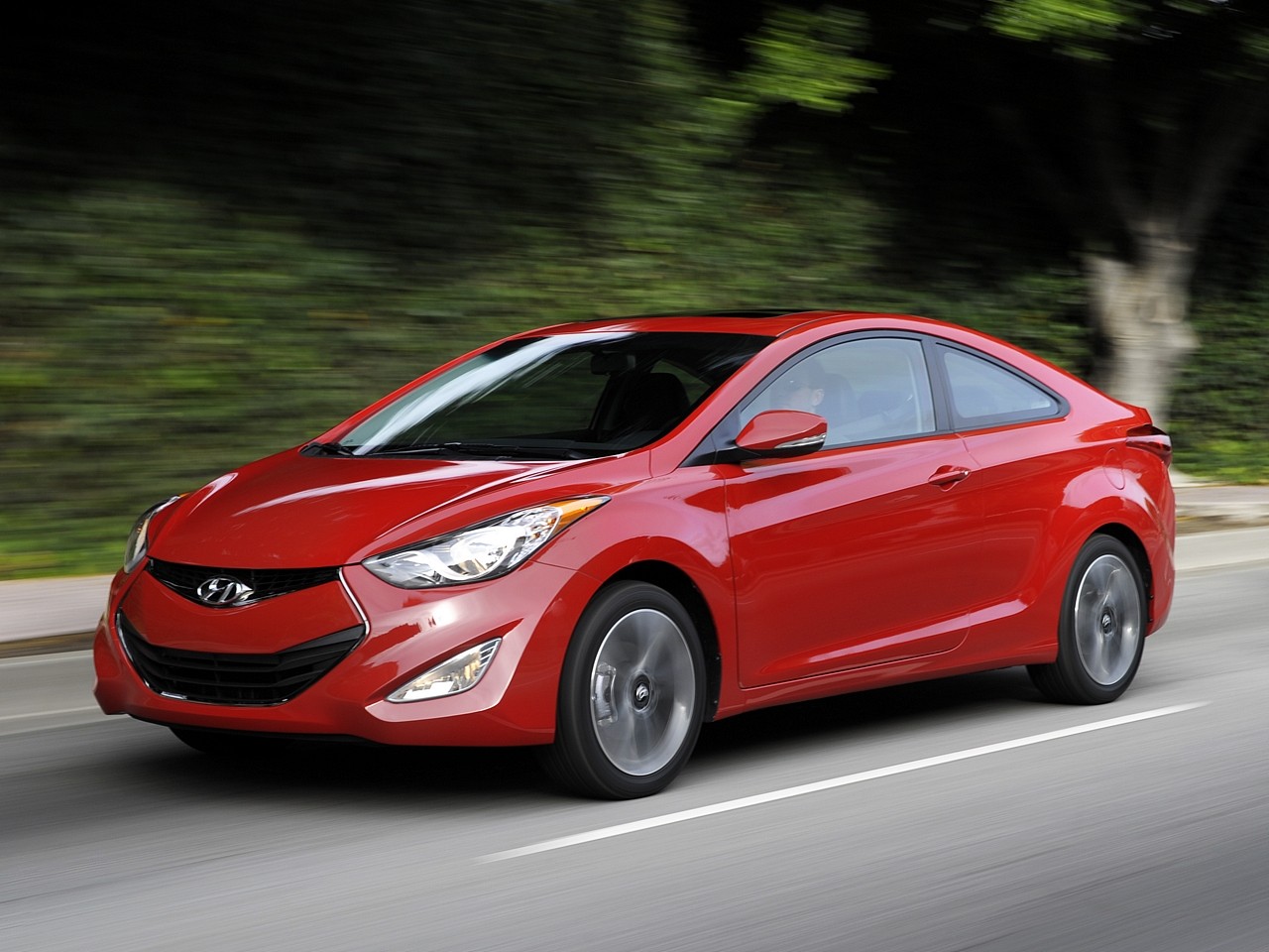Hyundai Elantra Coupe photo 8