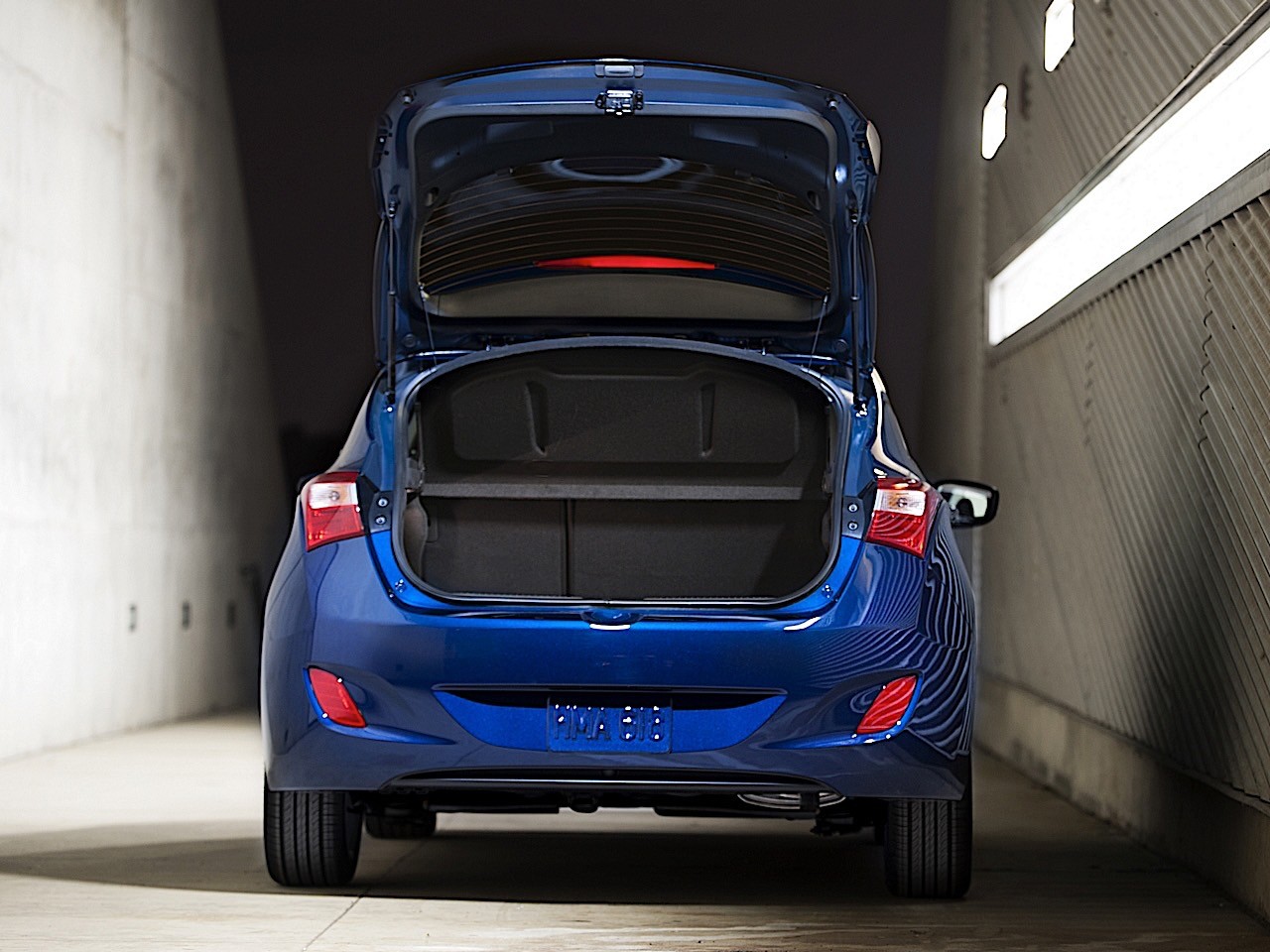 Hyundai Elantra Gt photo 14