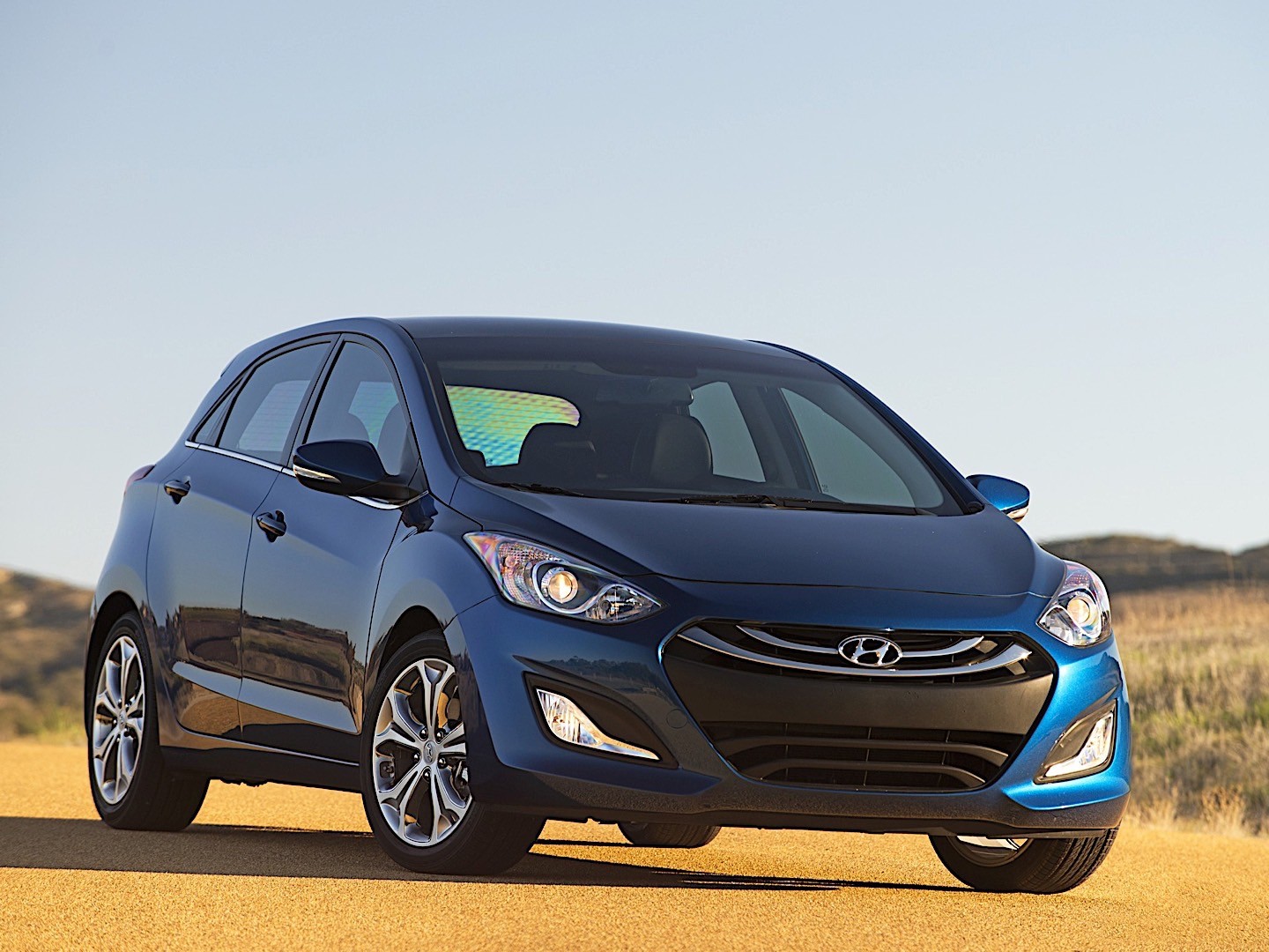 Hyundai Elantra Gt photo 10