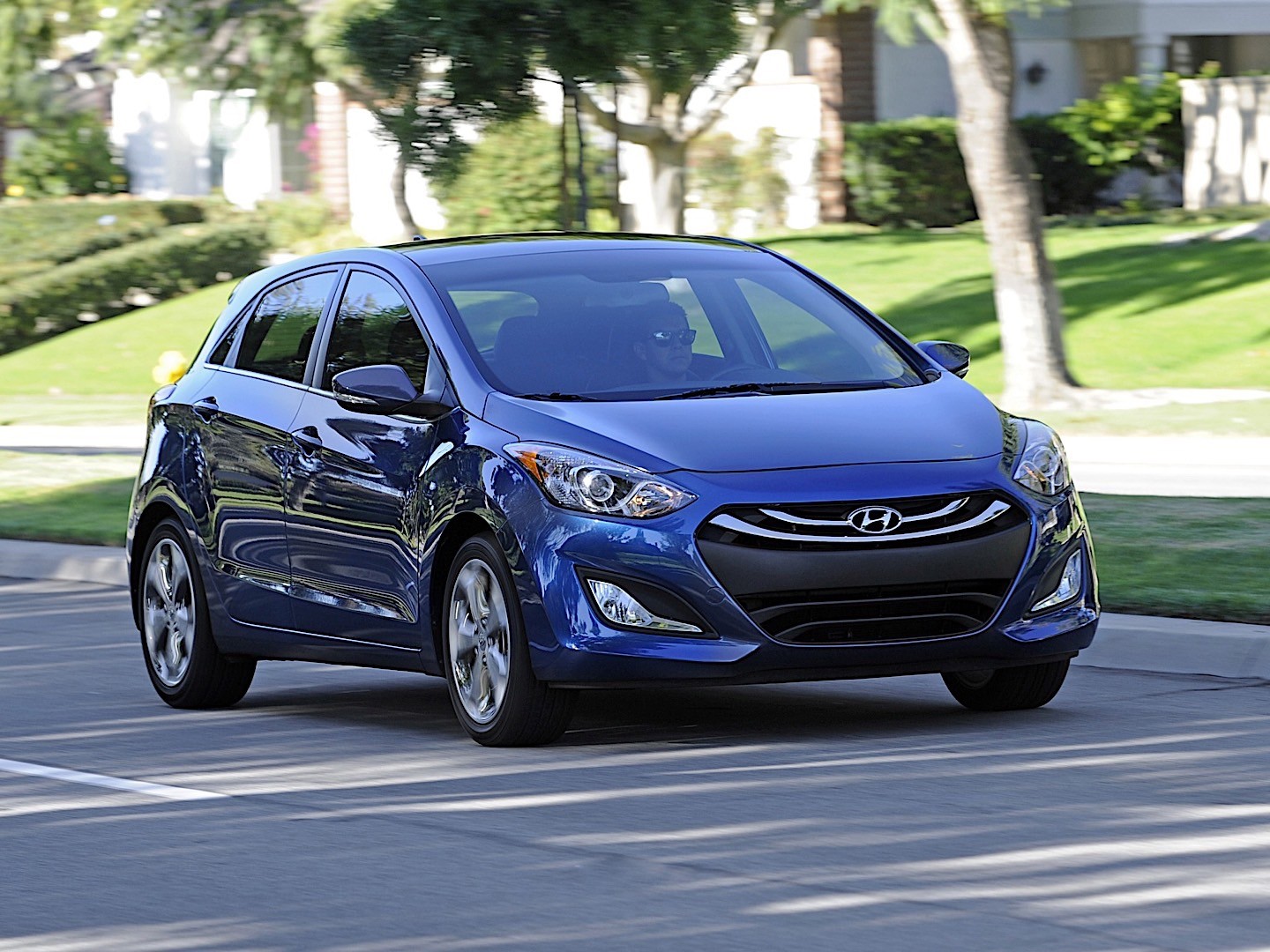 Hyundai Elantra Gt photo 11