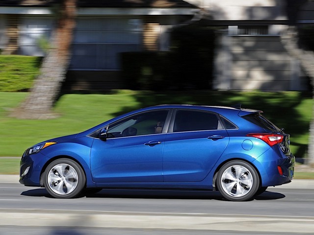 Hyundai Elantra Gt photo 13