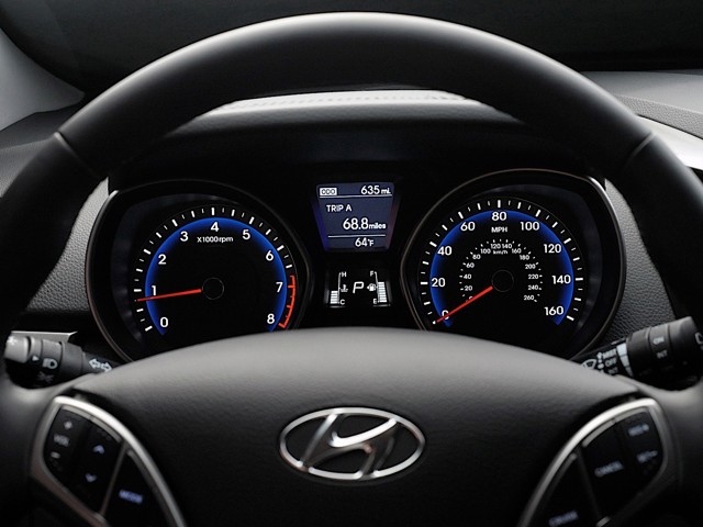 Hyundai Elantra Gt photo 18