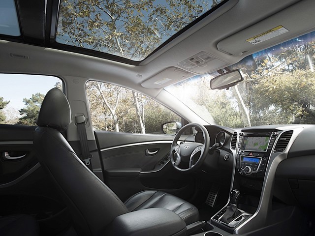 Hyundai Elantra Gt photo 19