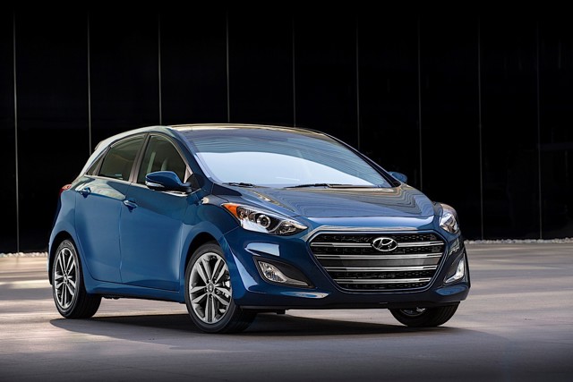 Hyundai Elantra Gt photo 8