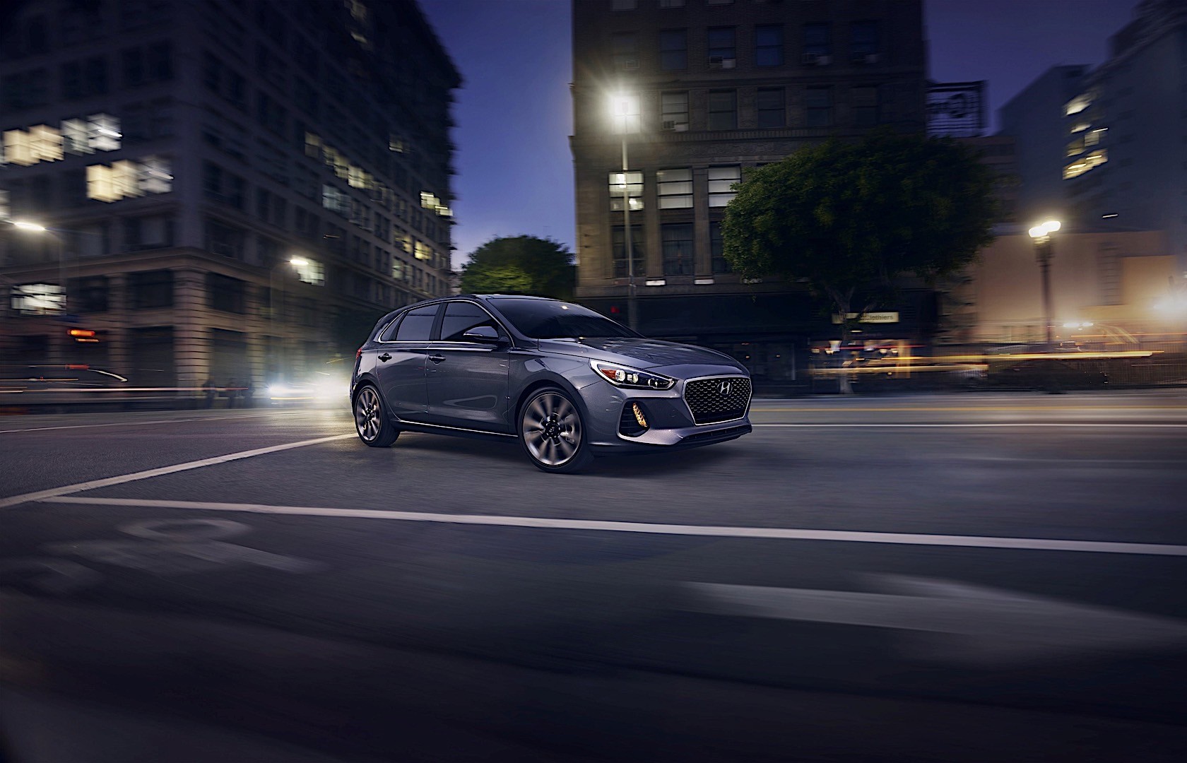 Hyundai Elantra Gt photo 3