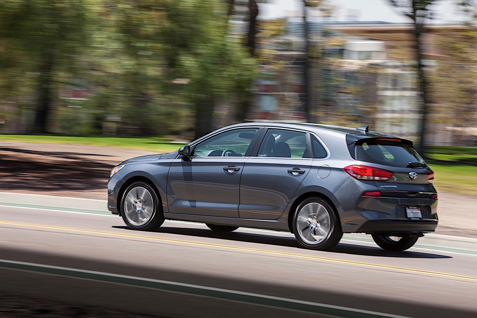 Hyundai Elantra Gt photo 30