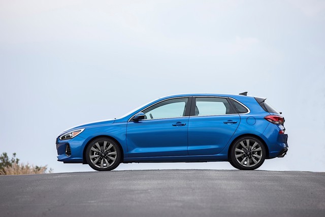 Hyundai Elantra Gt photo 45
