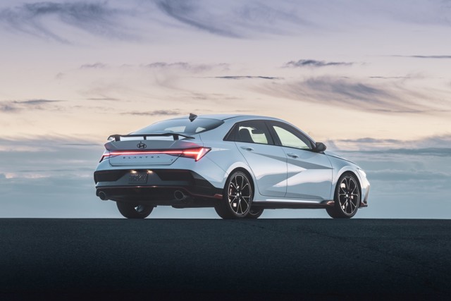 Hyundai Elantra N photo 2