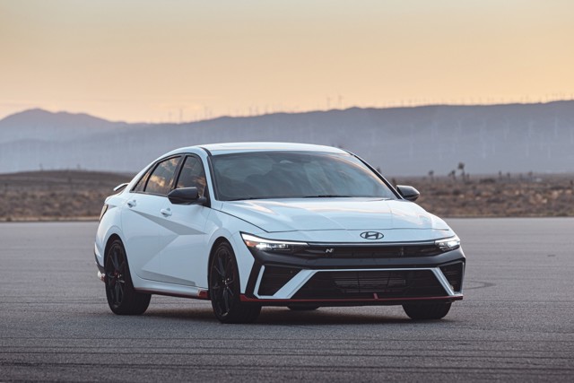 Hyundai Elantra N photo 6
