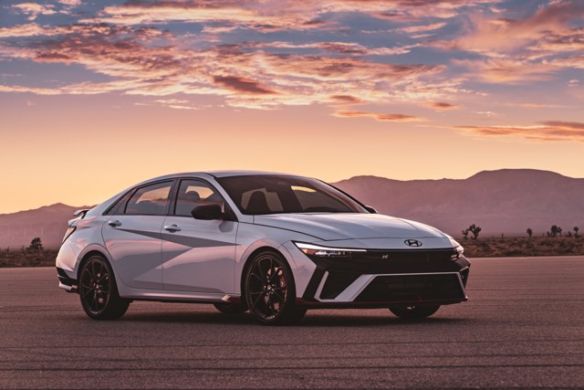 Hyundai Elantra N photo 8