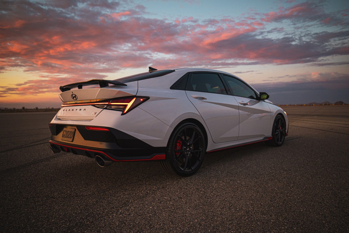 Hyundai Elantra N photo 9