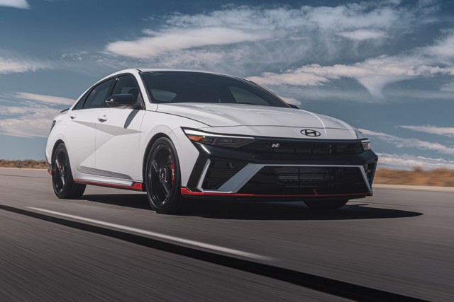 Hyundai Elantra N photo 15